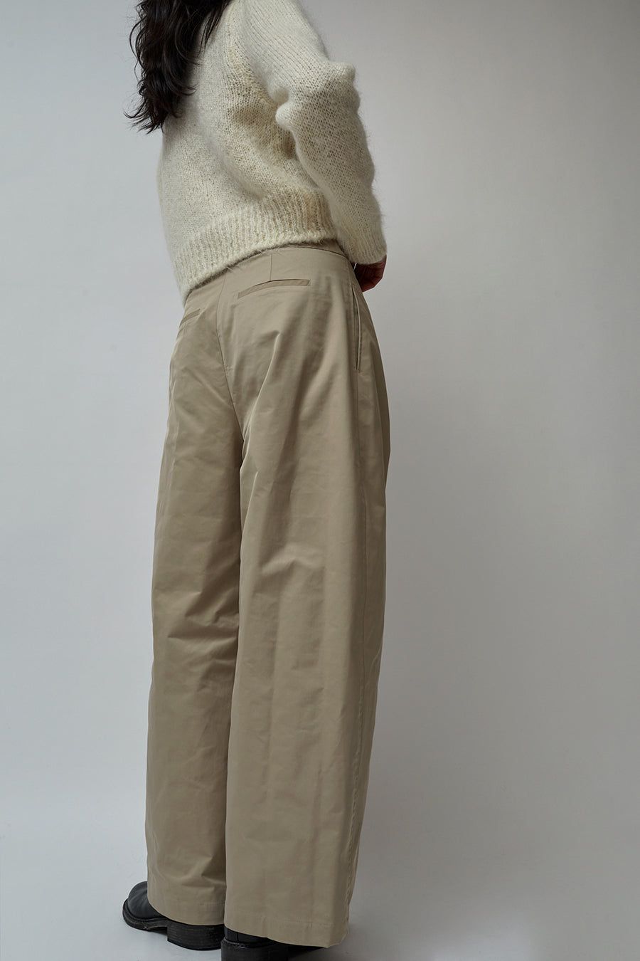 Amomento Two Tuck Balloon Pants in Beige sold by No. 6 product image thumbnail 5