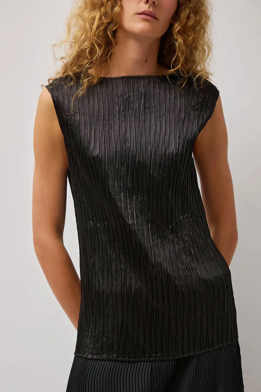 Nin Studio Space Tank in Black sold by No. 6
