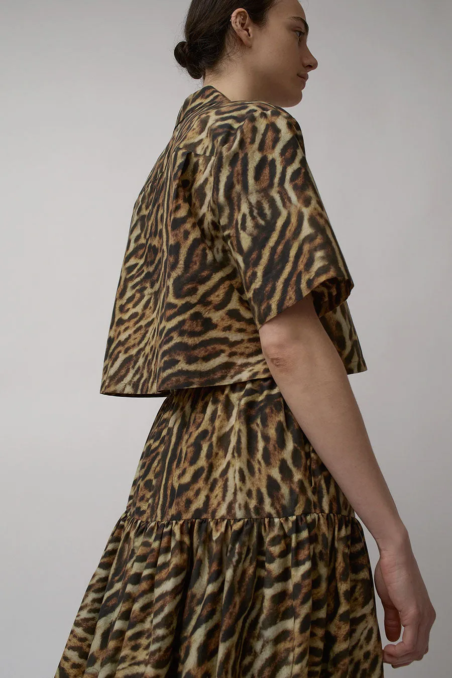 Silk Laundry Cotton Silk Cropped Camp Shirt in Leopard sold by No. 6 product image thumbnail 5