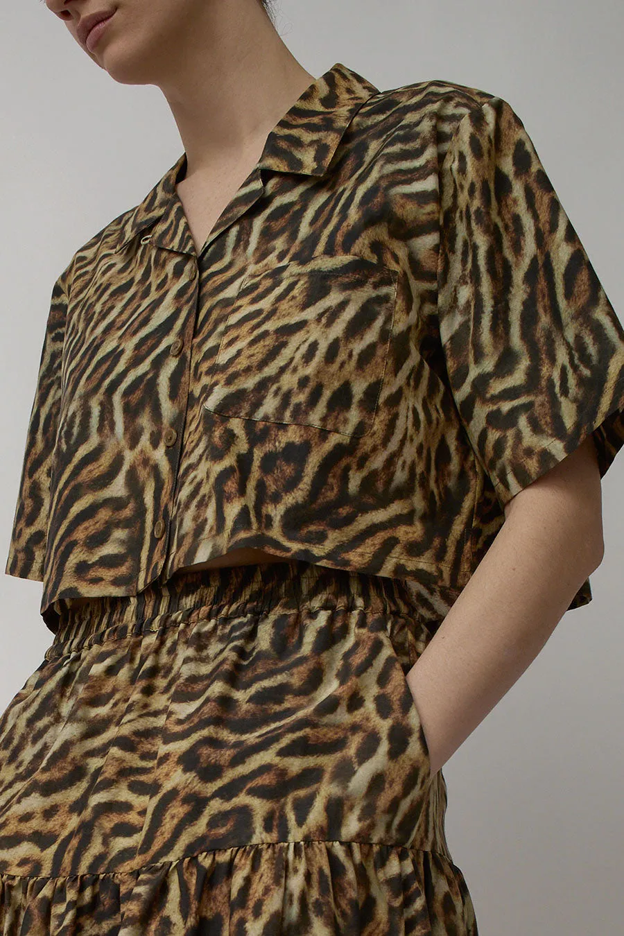 Silk Laundry Cotton Silk Cropped Camp Shirt in Leopard sold by No. 6 product image thumbnail 2