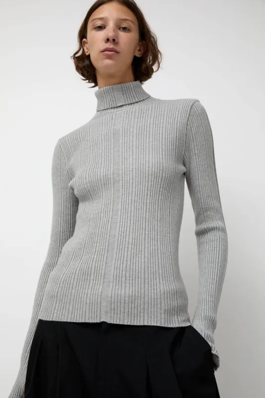 épingler Inner Pleats Pola Knit in Grey sold by No. 6