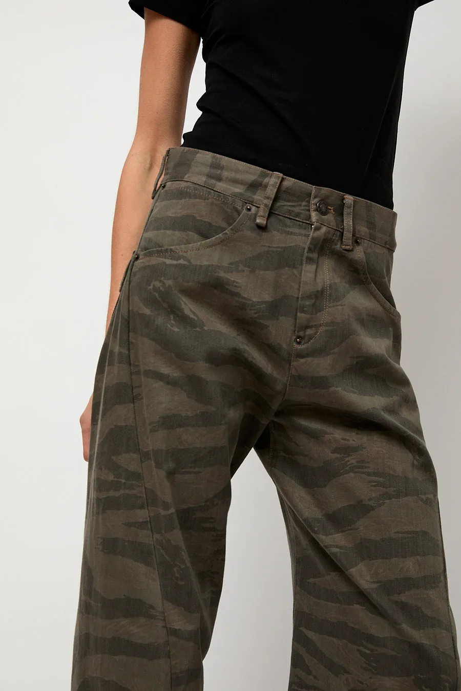 6397 Full Twisted Seam Pant in Bark sold by No. 6 product image thumbnail 3