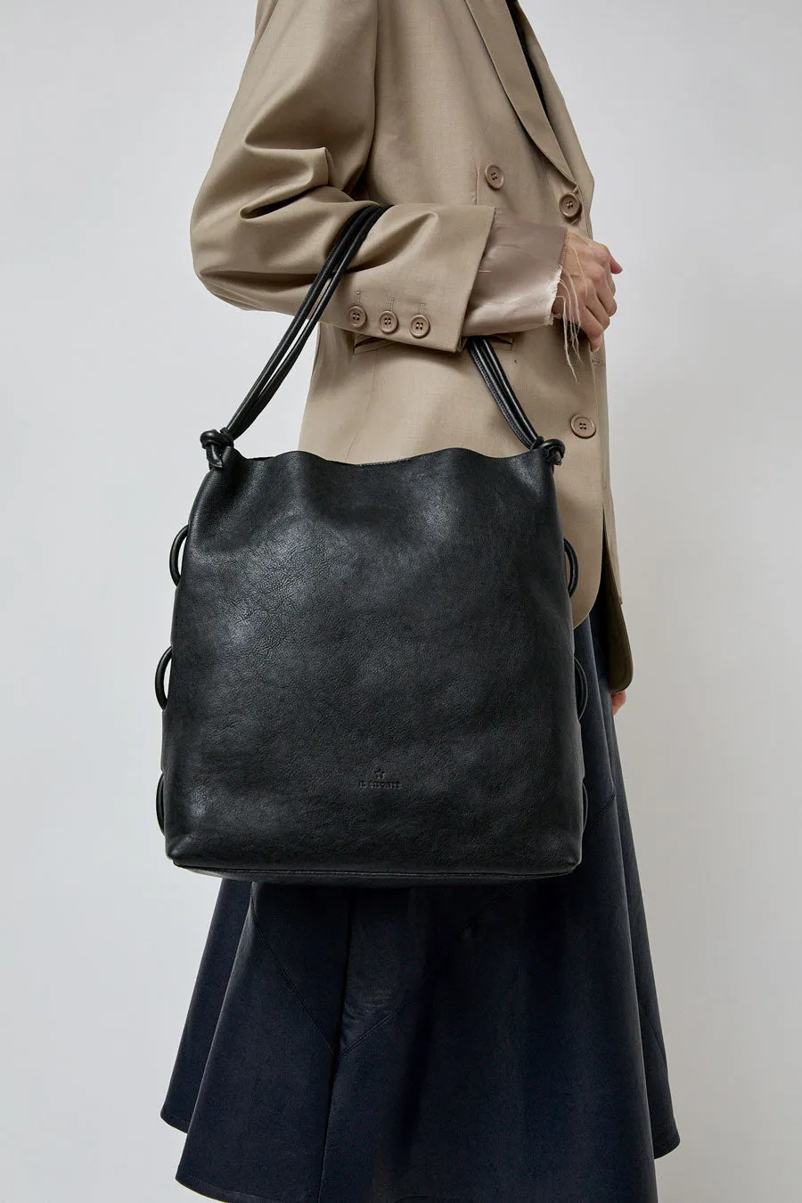 Il Bisonte Shoulder Snodo in Nero sold by No. 6