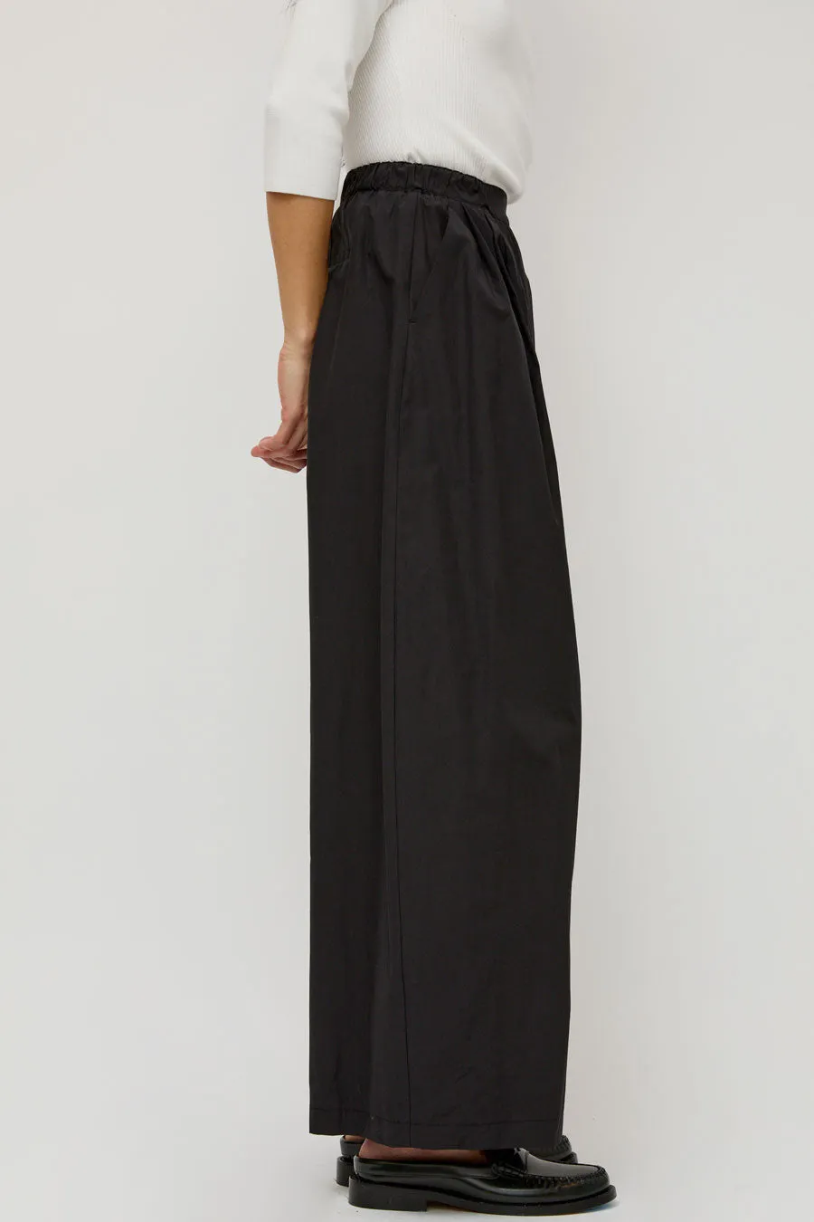 Amomento Three Tuck Banding Pants in Black sold by No. 6 product image thumbnail 2