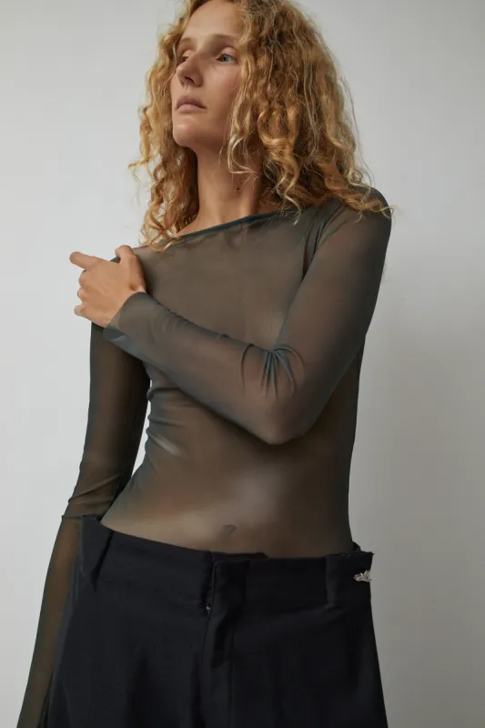 SERAPIS Tech Top in Wipe Hands made by No. 6