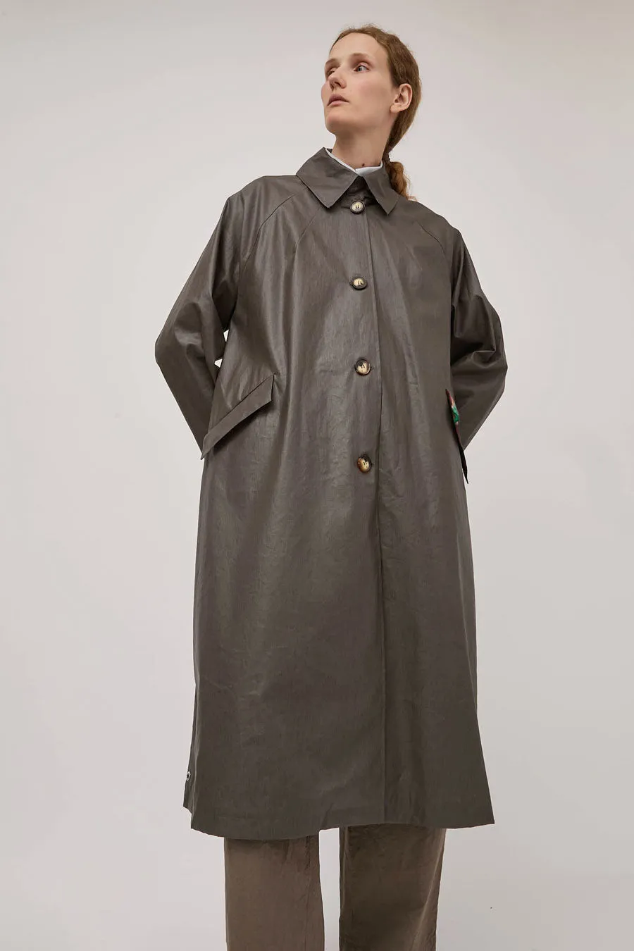 Pret Pour Partir Ohio in Khaki sold by No. 6