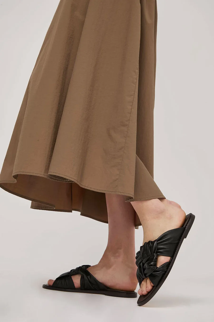 No.6 Knot Sandal in Nero sold by No. 6 product image thumbnail 4