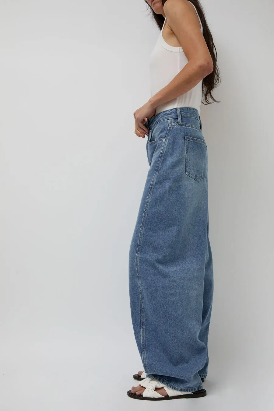 St. Agni Mid Rise Balloon Jeans in 90s Blue sold by No. 6 product image thumbnail 5