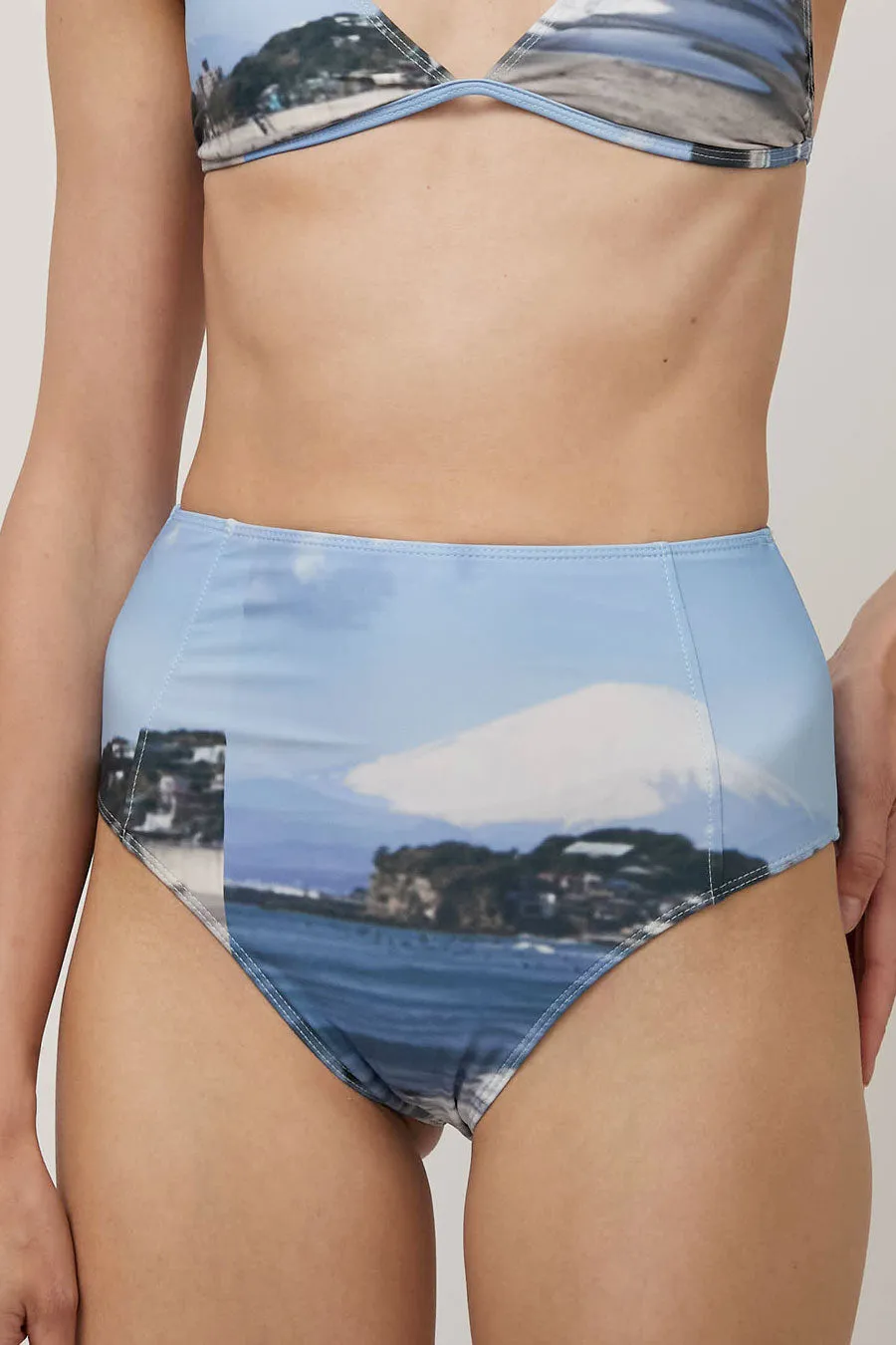 Hakea Santiago Bottom in Mt Fuji sold by No. 6