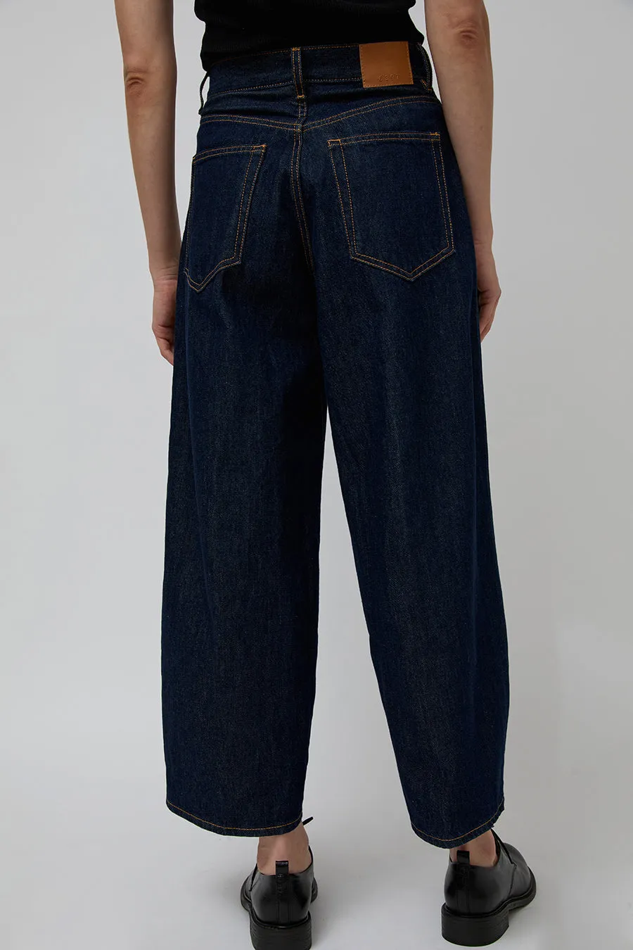 6397 Cropped Roomy Jean in Rinsed Raw sold by No. 6 product image thumbnail 4