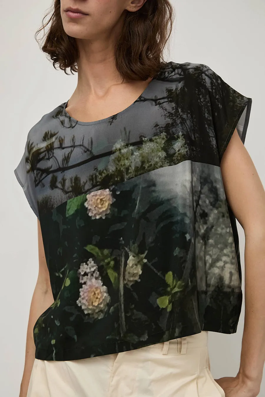 Anntian Simple Top in Print Reflections sold by No. 6