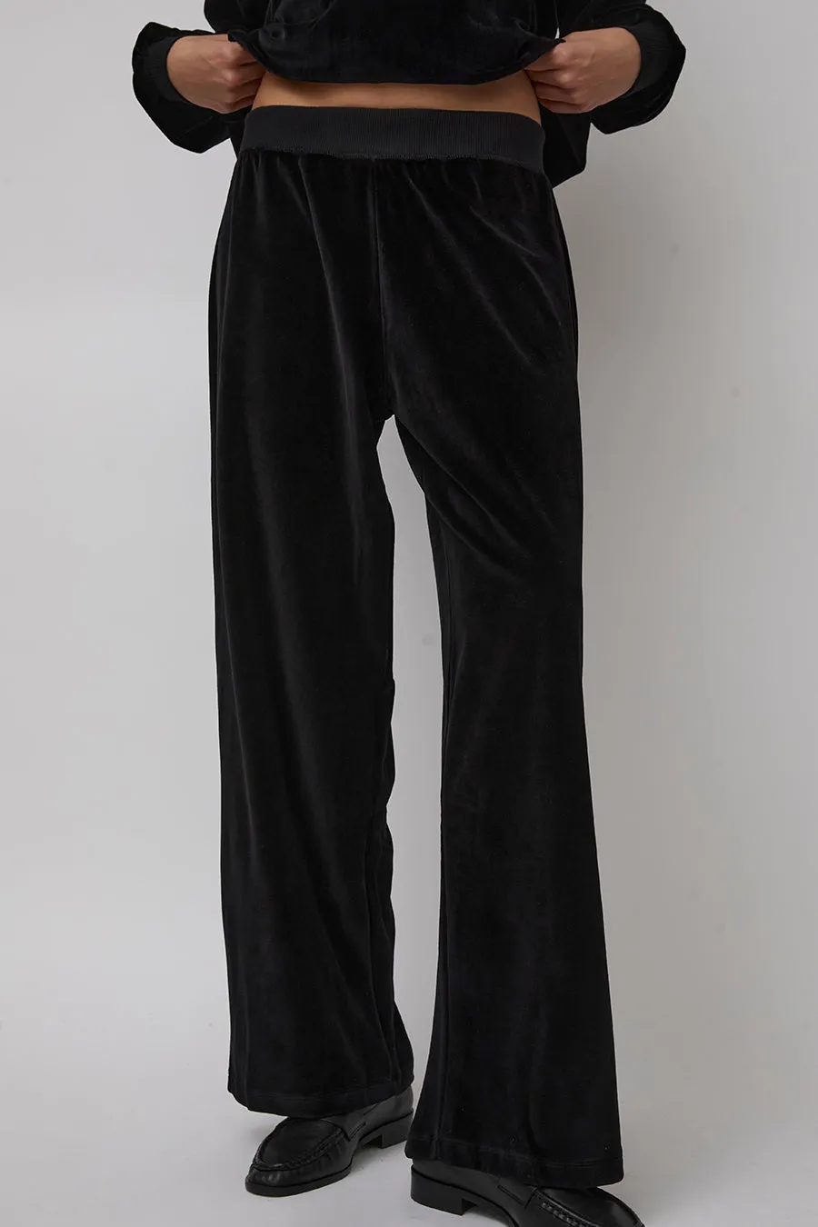 Baserange Tre Sweatpants in Black sold by No. 6 product image thumbnail 2