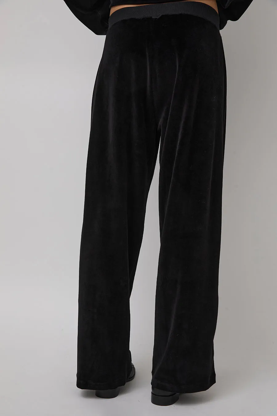 Baserange Tre Sweatpants in Black sold by No. 6 product image thumbnail 4