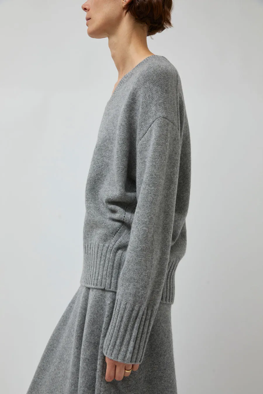 UMARMUNG Wool Cashmere Oversized V Neck Pullover in Heather Grey sold by No. 6 product image thumbnail 4