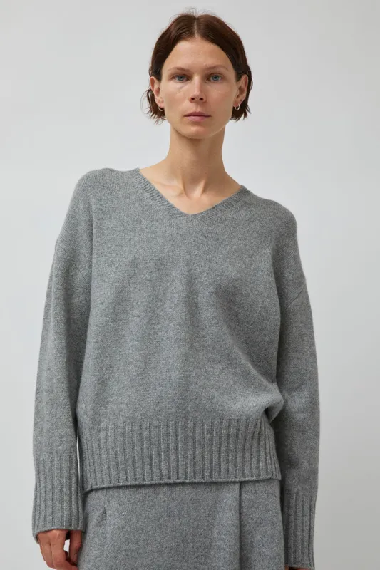 UMARMUNG Wool Cashmere Oversized V Neck Pullover in Heather Grey sold by No. 6