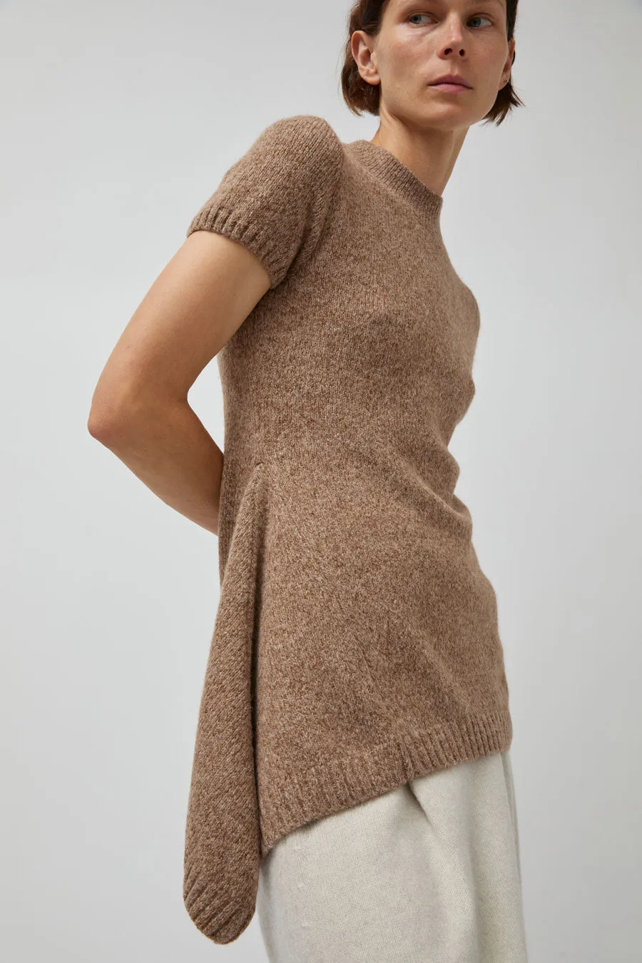 UMARMUNG Asymmetric Hem Half Sleeve Pullover in Bagel sold by No. 6