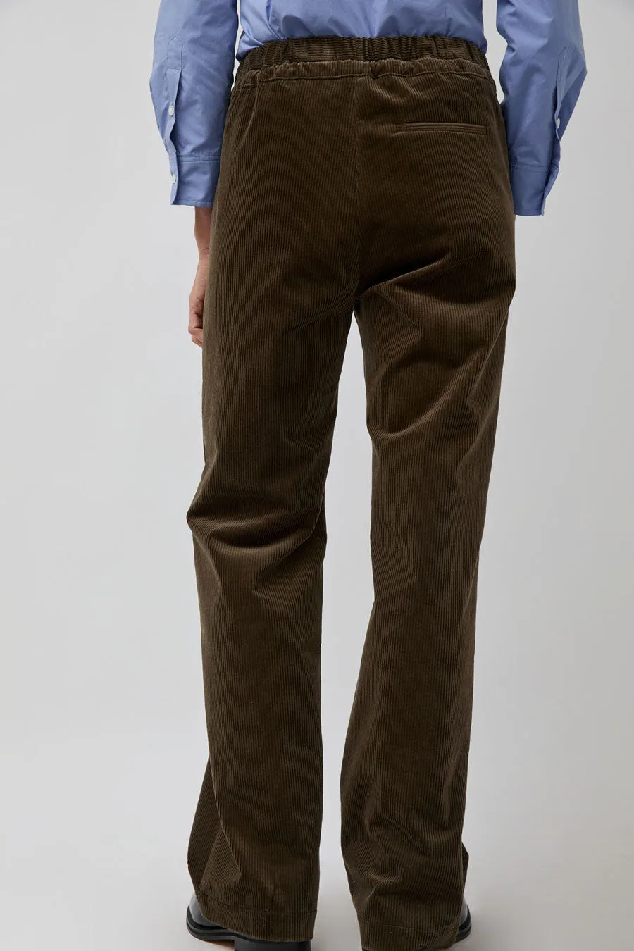 Rue Blanche Taro Pants in Olive sold by No. 6 product image thumbnail 5