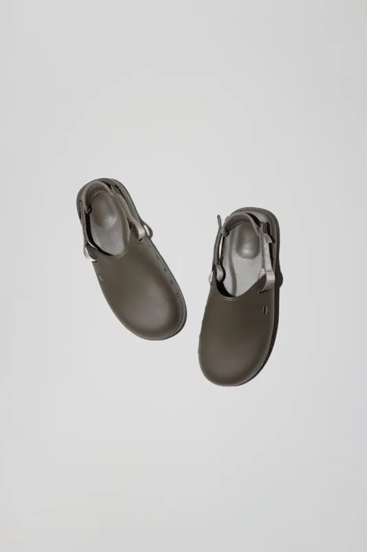 Suicoke Cappo in Olive made by No. 6