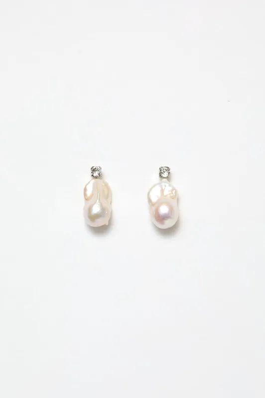 Le Chic Radical Baroque Pearl Earrings in Silver made by No. 6