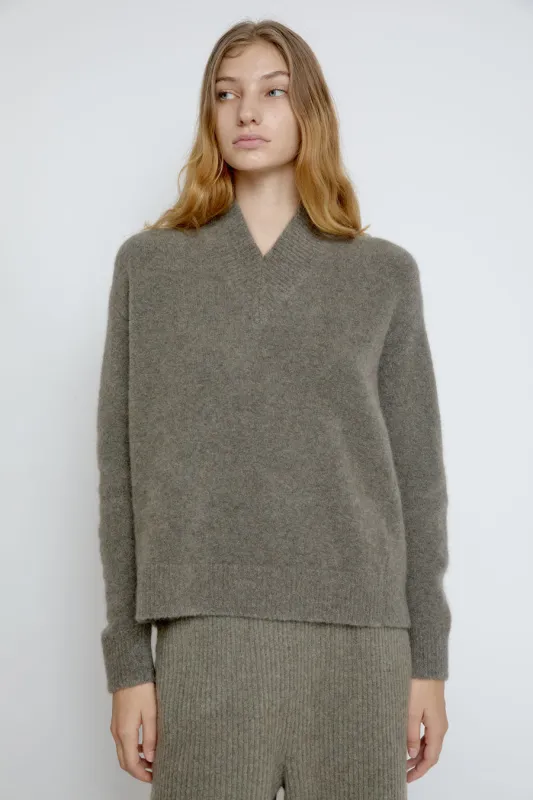 Boboutic Gemini Sweater in Lichen made by Boboutic