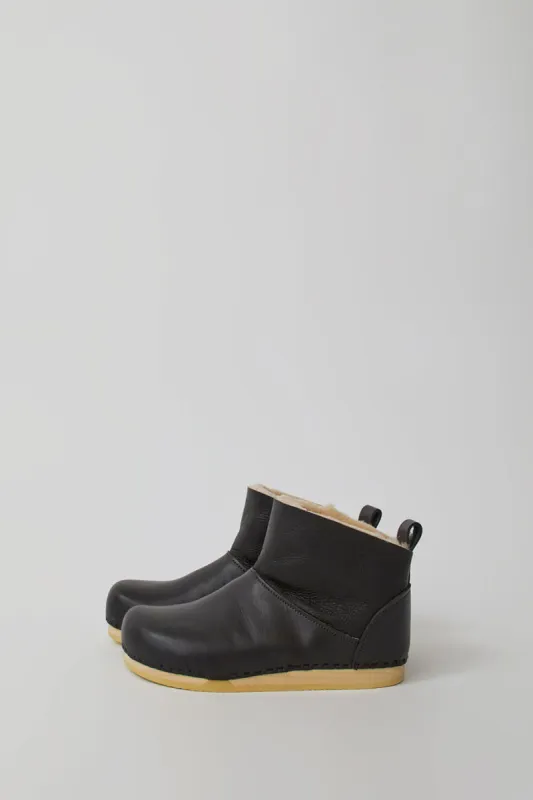 No.6 Low Shearling Clog Boot on Flat Bendable Base in Java sold by No. 6
