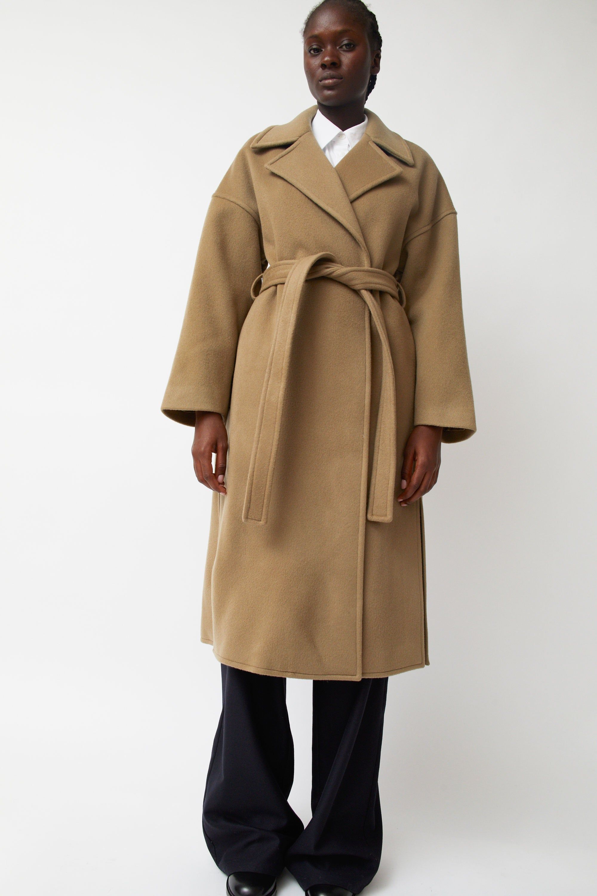 Blossom Raf Wool Cashmere Long Coat in Beige sold by No. 6 product image thumbnail 4