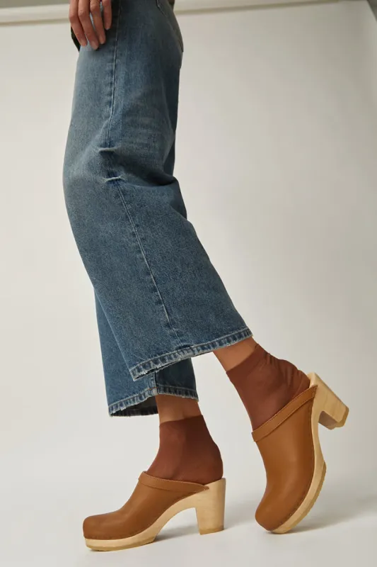 No.6 Old School Clog on High Heel in Palomino sold by No. 6