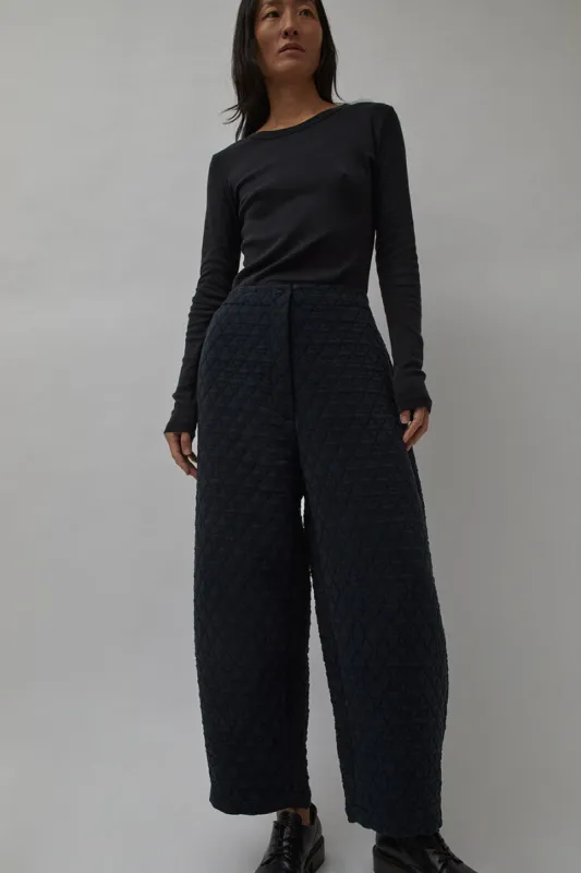 CORDERA Quilted Curved Pants in Navy made by No. 6
