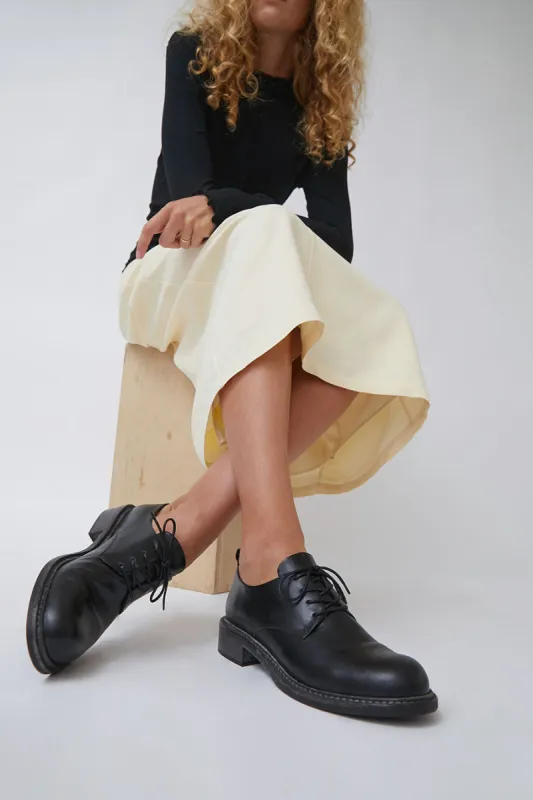 No.6 Oxford in Nero sold by No. 6