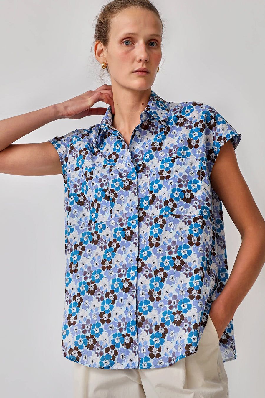 No.6 Rhys Top in Sky and Brown Pansy sold by No. 6