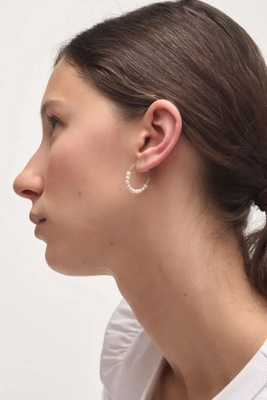 Saskia Diez Barbelle Pearl Hoop in Gold with Pearl made by No. 6