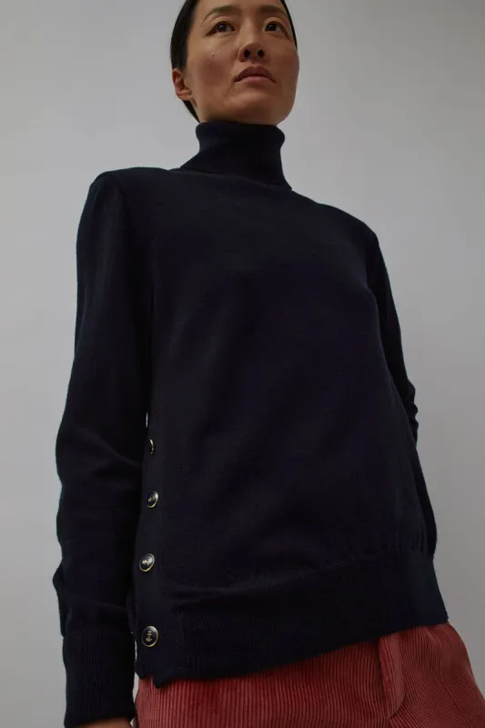 Les Prairies de Paris Milo Turtleneck in Marine made by No. 6