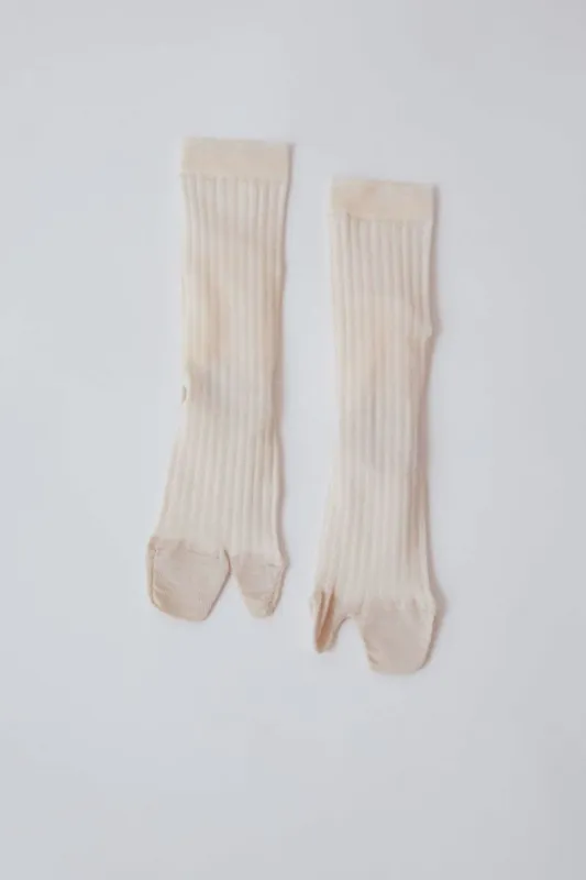 Drogheria Crivellini Viscose Tabi Socks in Bianco made by No. 6