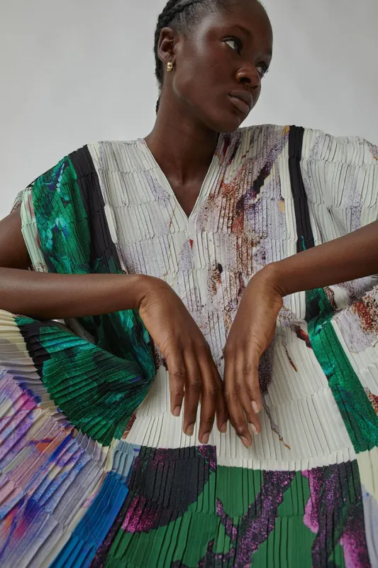 Henrik Vibskov Cherry Plissé Kaftan in Tomato Hortensias made by No. 6