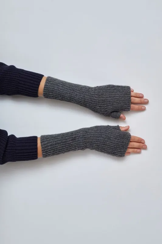 Karakoram Fingerless Arm Warmers in Anthra made by No. 6