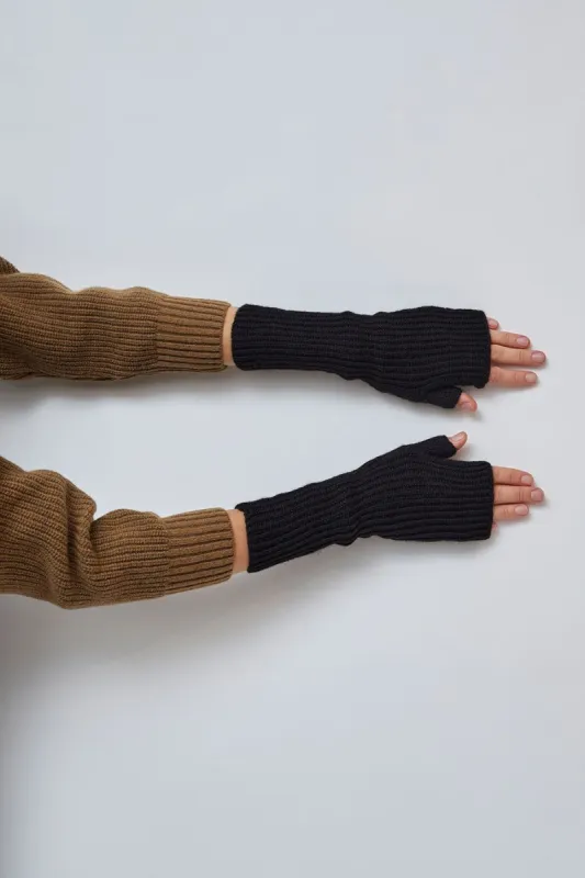 Karakoram Fingerless Arm Warmers in Black made by No. 6