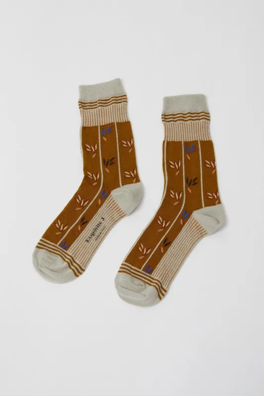 Exquisite J Leaf Pattern Socks in Bronze made by No. 6