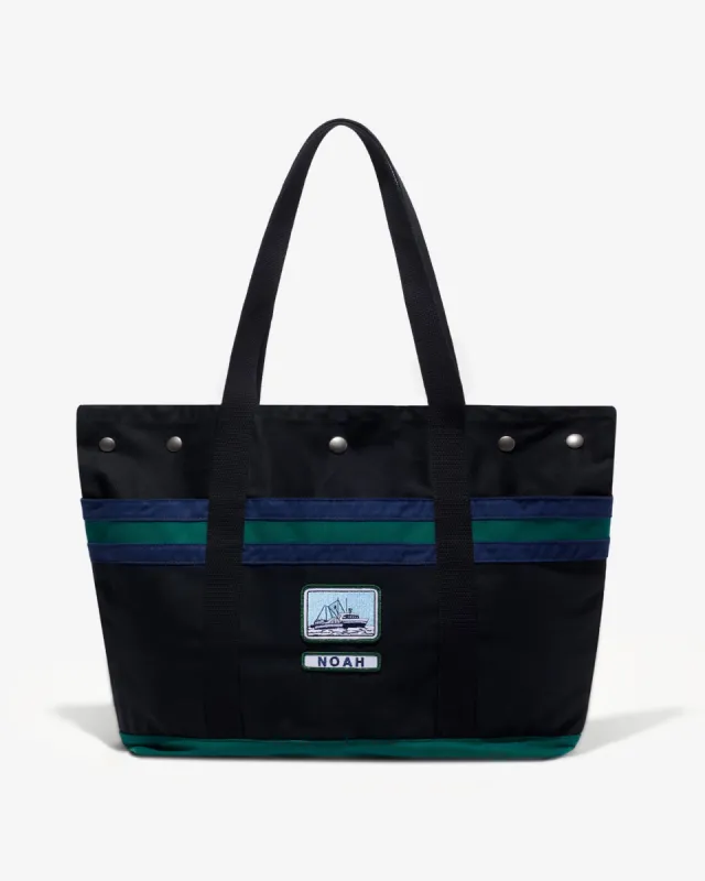 Canvas Holdall sold by Noah NYC