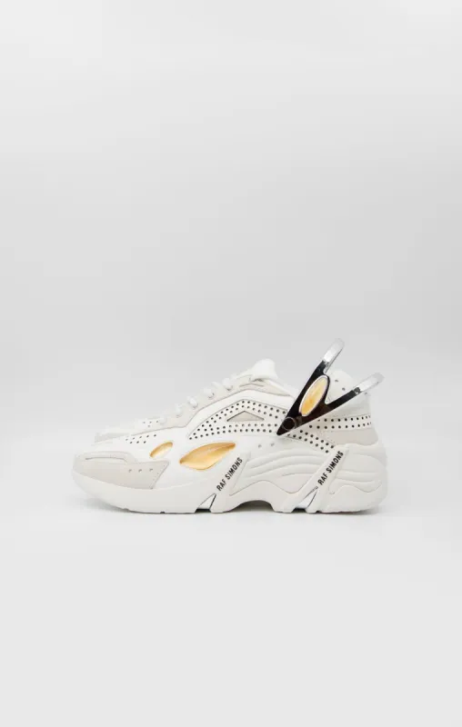 Cylon-21 Runner White Alyssum sold by Nomad