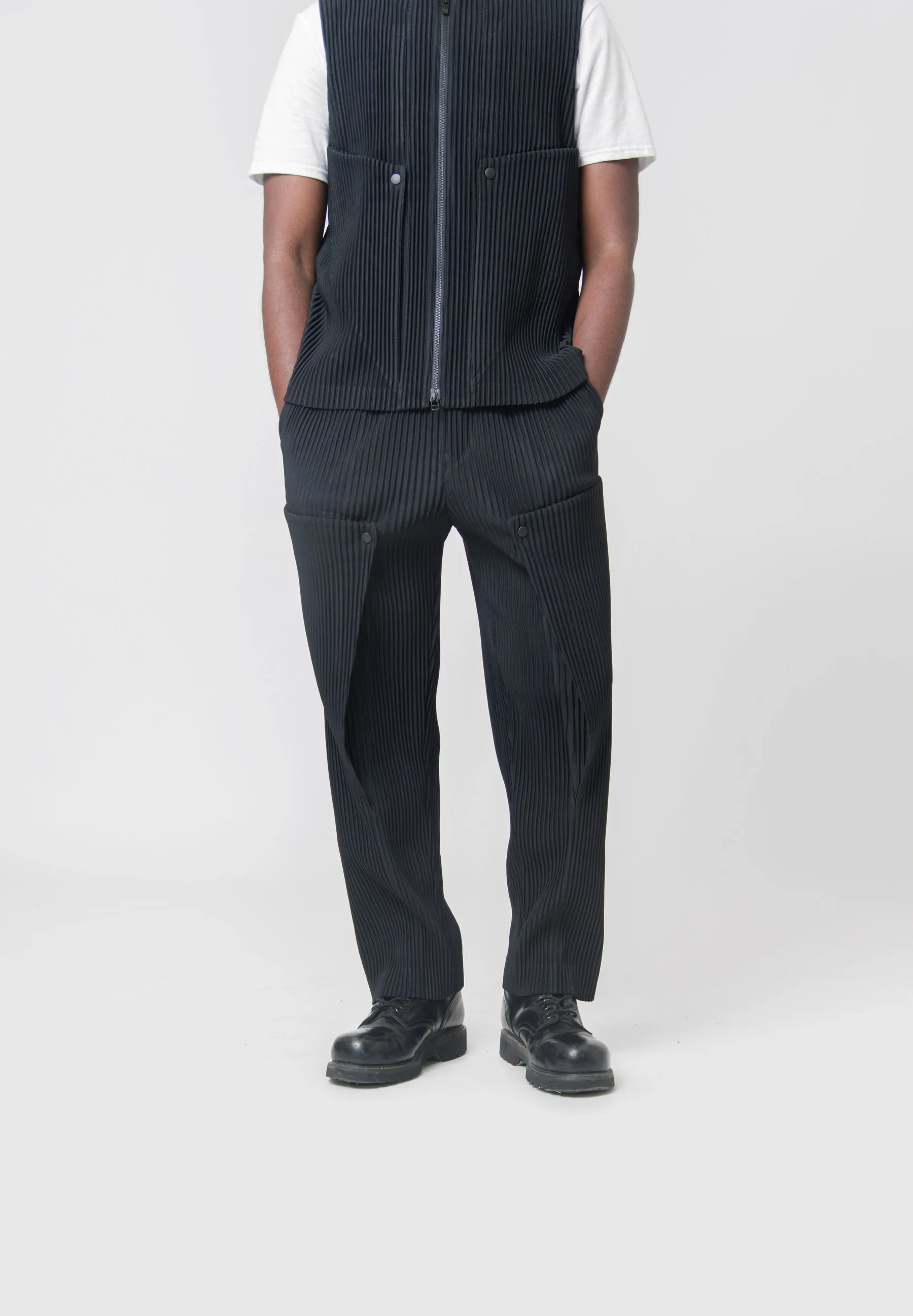 Unfold Pleated Trouser Black JF366-15 sold by Nomad