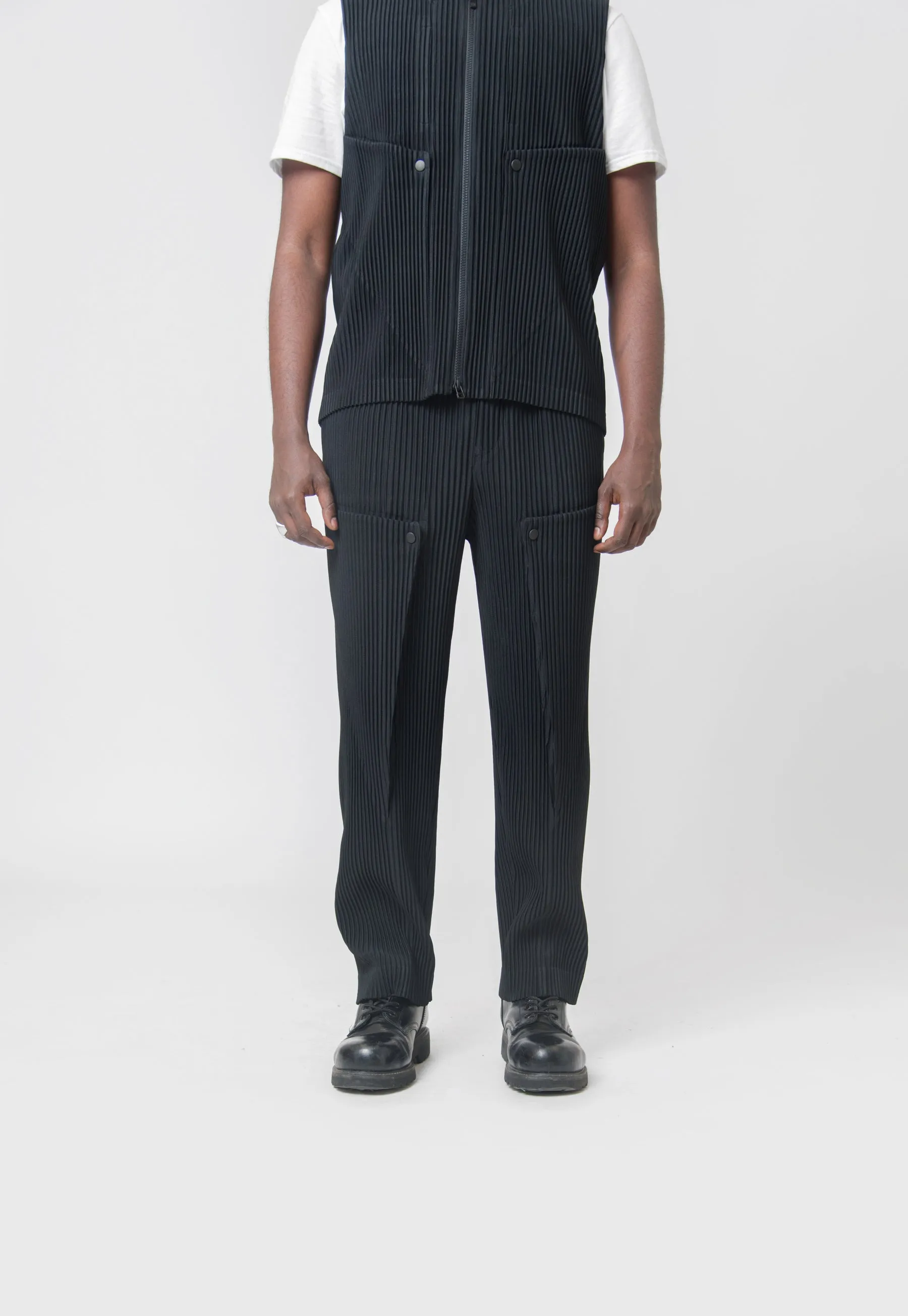 Unfold Pleated Trouser Black JF366-15 sold by Nomad product image thumbnail 3