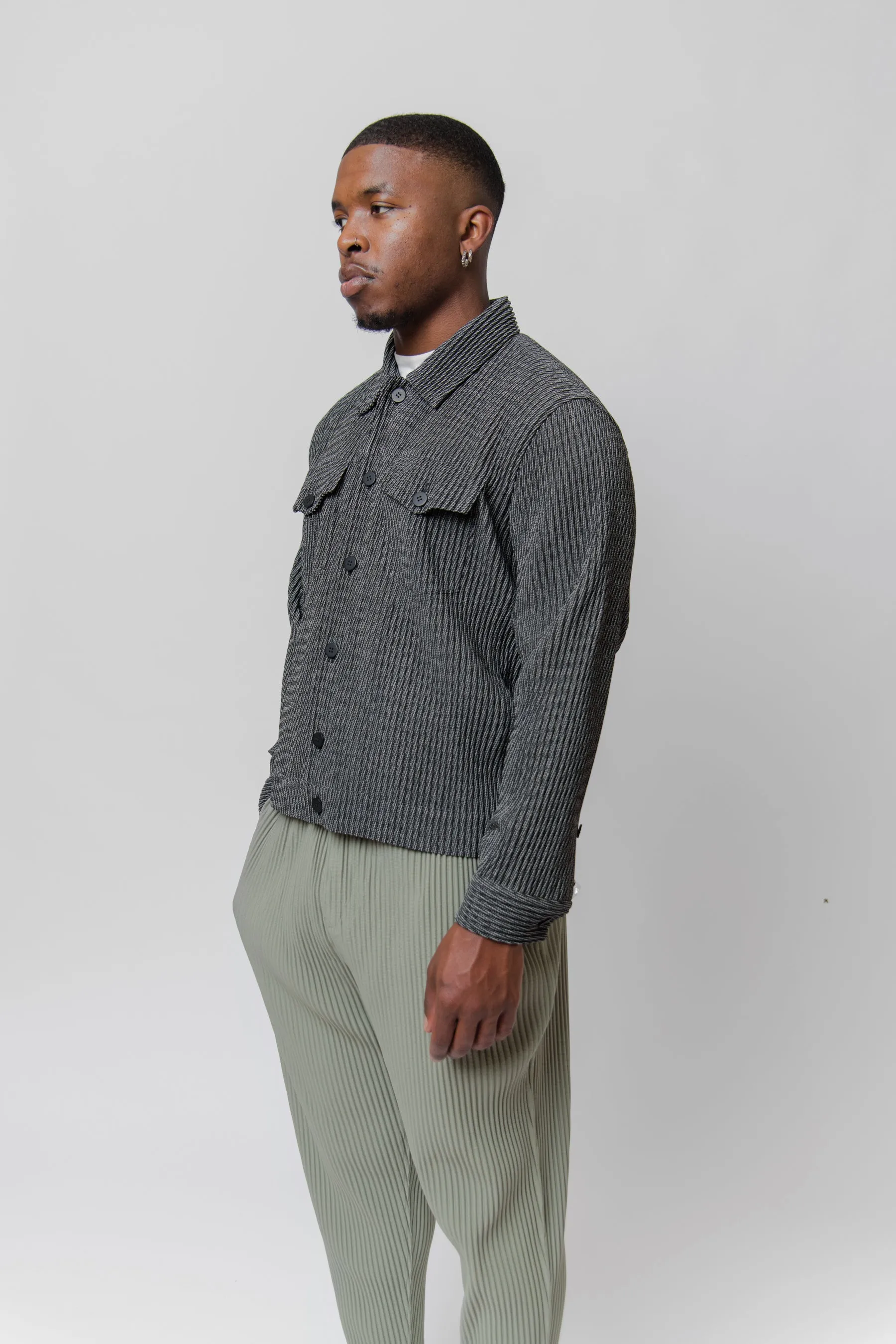 Zipper Chain Pleated Jacket Black JC161-15 sold by Nomad product image thumbnail 4