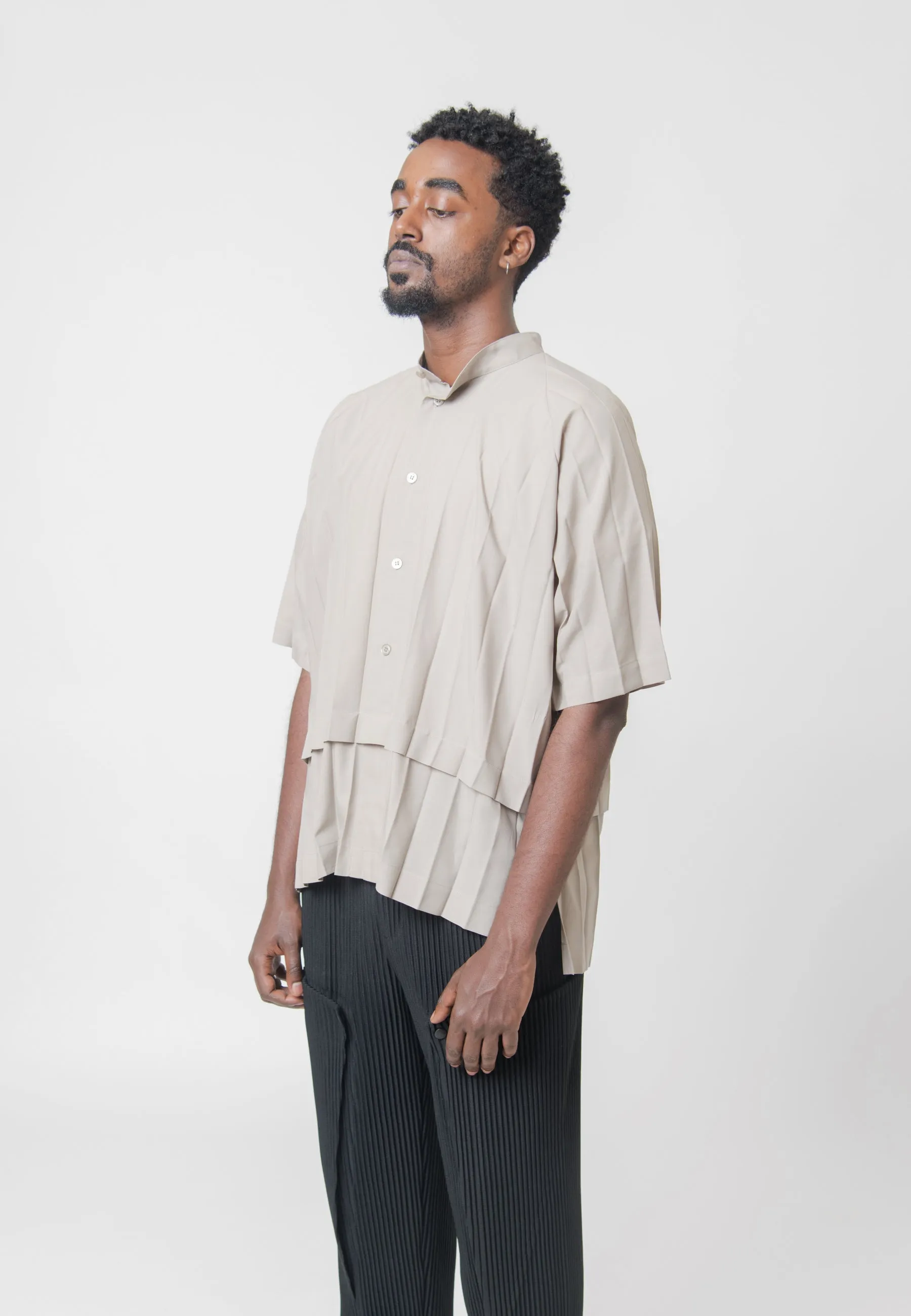 Edge Pleated Shirt Greige FJ341-42 sold by Nomad product image thumbnail 4
