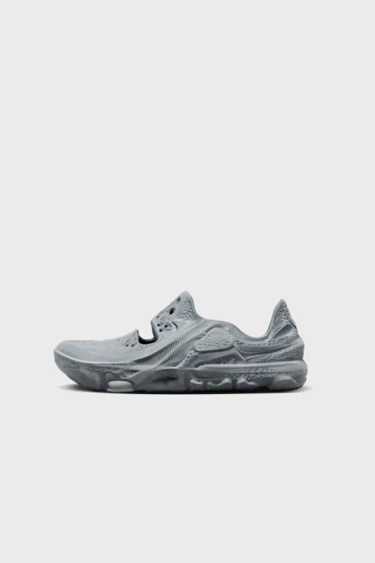 ISPA Universal Smoke Grey DM0886-001 sold by Nomad
