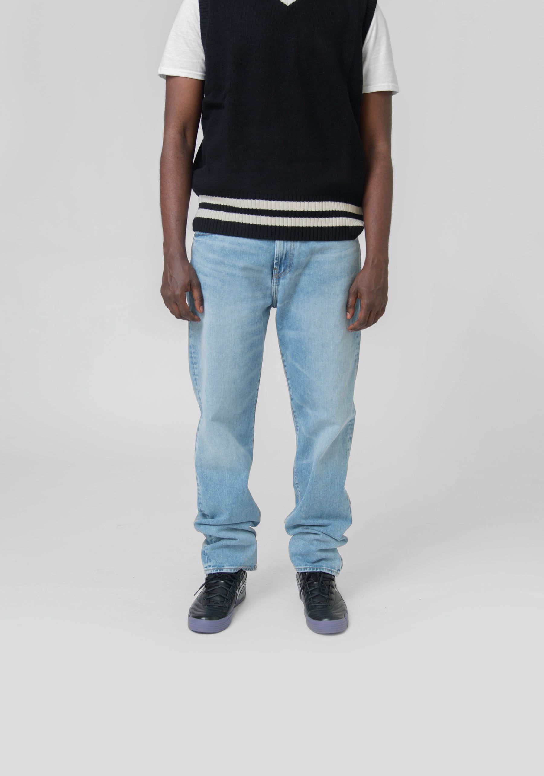 Pontiac Pant Blue Light Used Wash sold by Nomad product image thumbnail 4