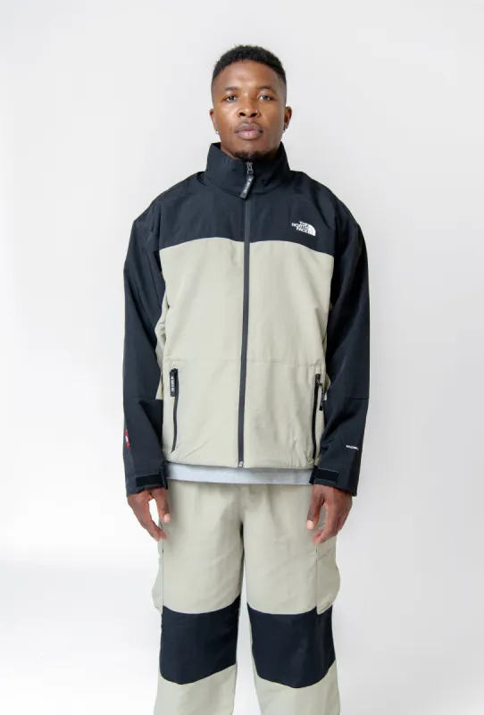 M Himalayan Track Jacket Clay Grey/TNF Black NF0A88XW5IF sold by Nomad