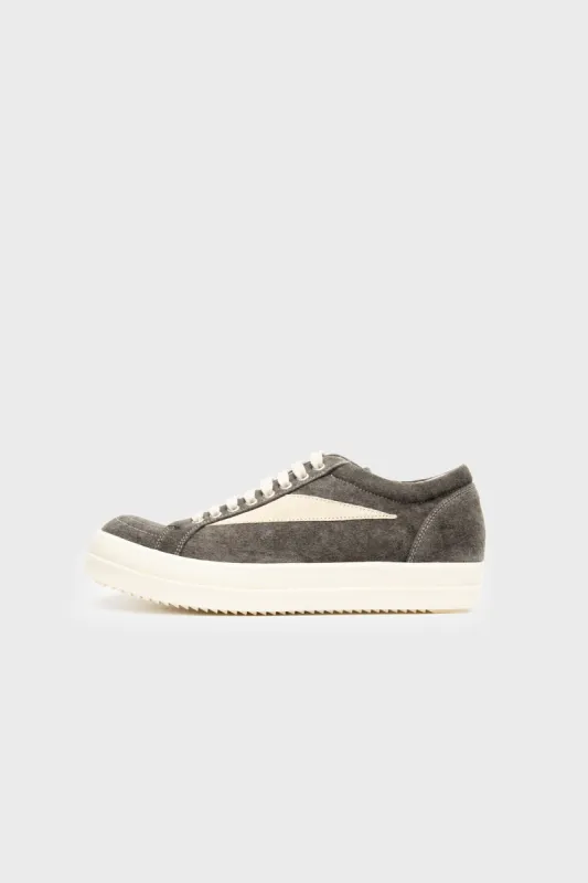Vintage Sneaks Dust/Milk/Milk DU02D2803 sold by Nomad