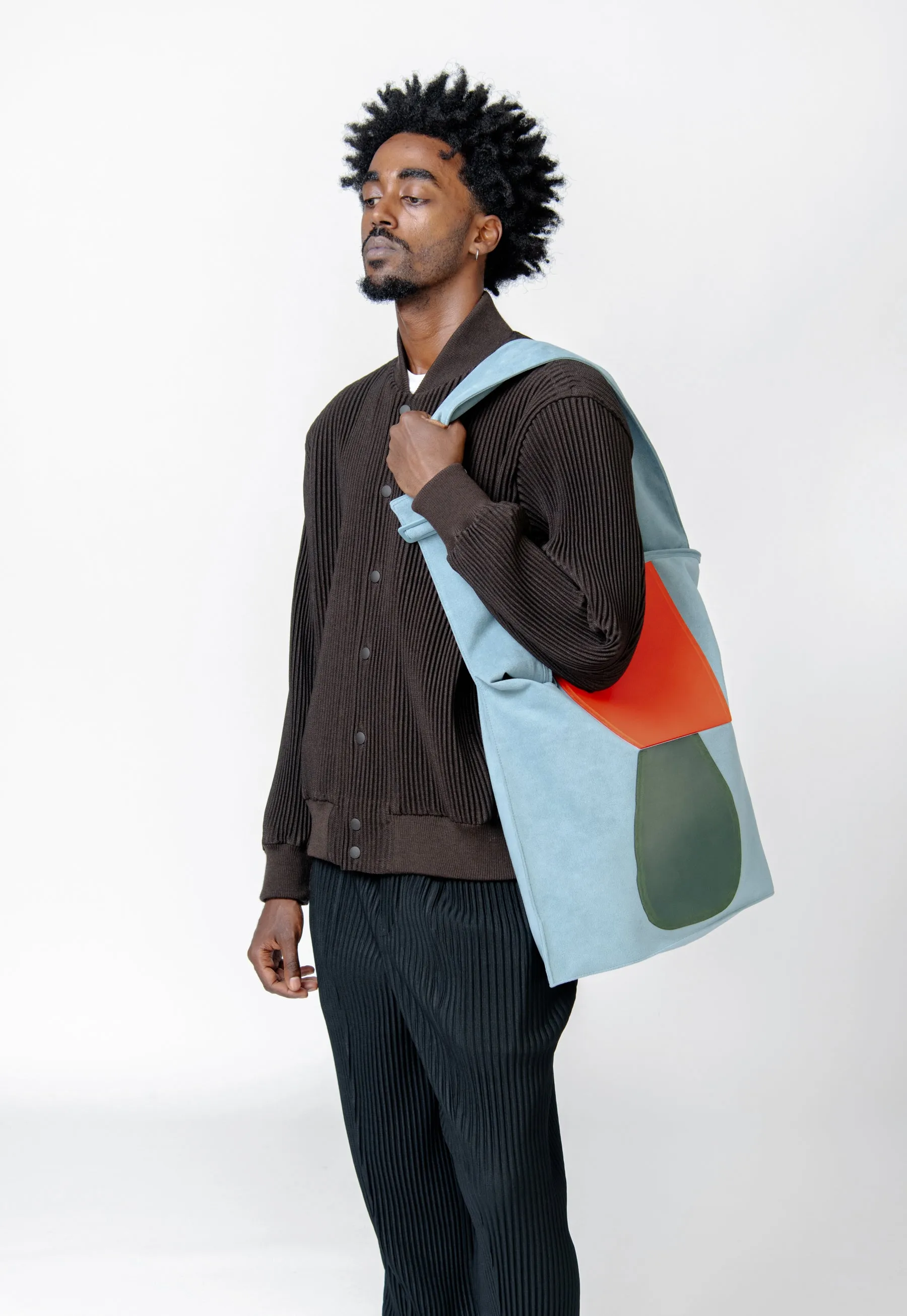 RB Bas Relief Shoulder Bag Red/Green HP48-AG947-19 sold by Nomad product image thumbnail 4