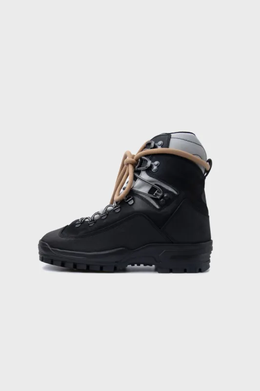 Drull II Boot Black/Light Gray AG562062GA sold by Nomad