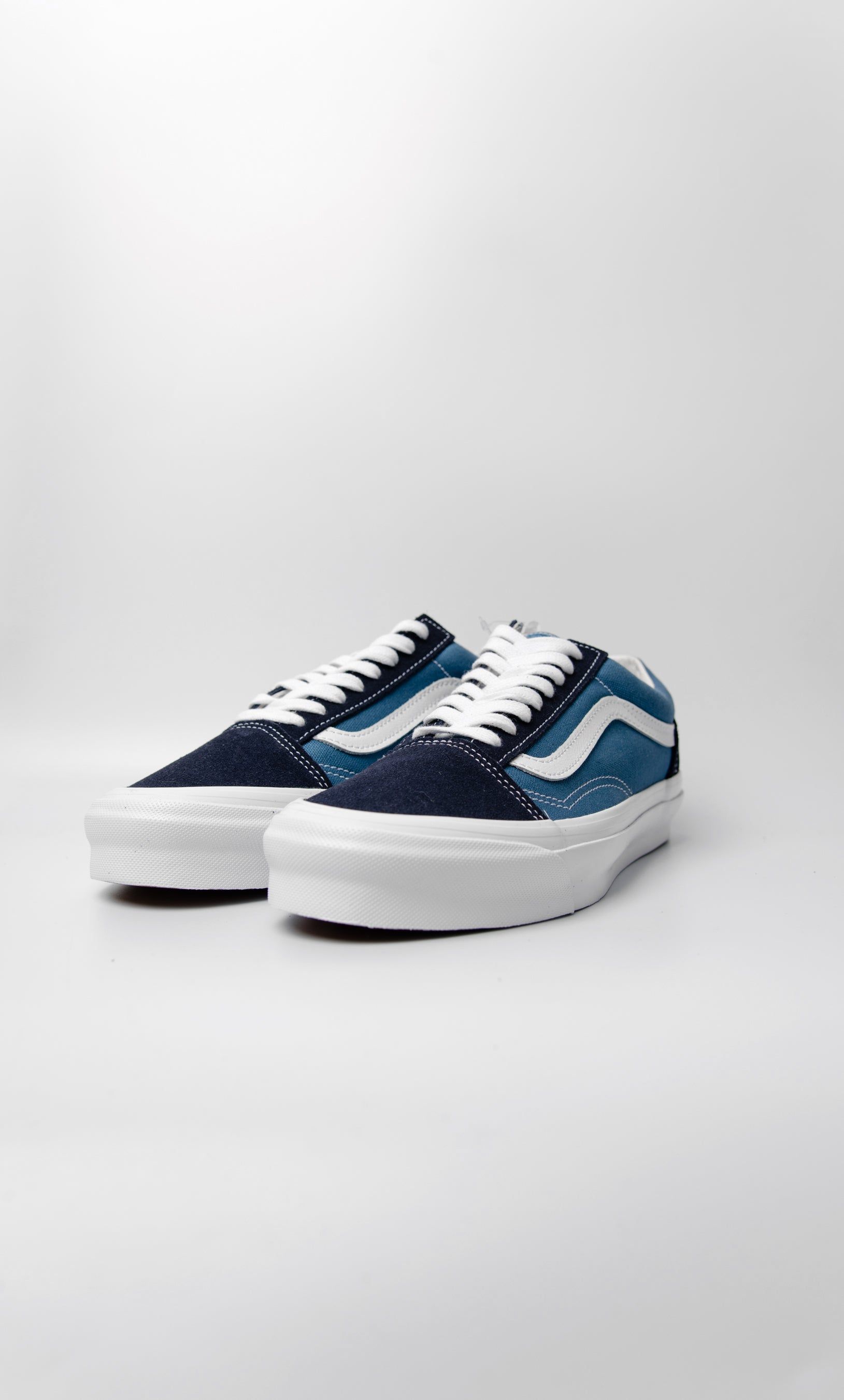 Old Skool LX Suede Navy/White VN0A4P3X5OC sold by Nomad product image thumbnail 3